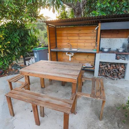 Villa L'avocat avec piscine chauffée et jacuzzi Le Tampon Exterior foto