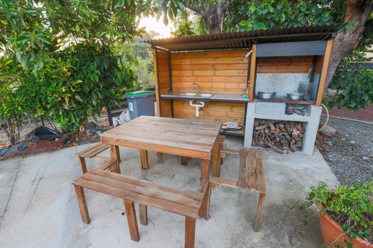 Villa L'avocat avec piscine chauffée et jacuzzi Le Tampon Exterior foto