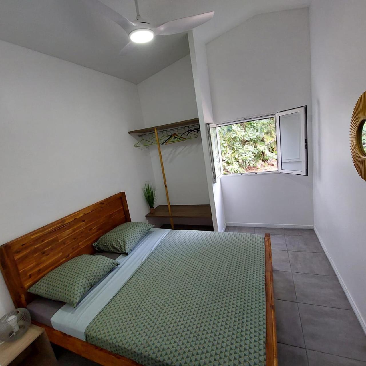 Villa L'avocat avec piscine chauffée et jacuzzi Le Tampon Exterior foto